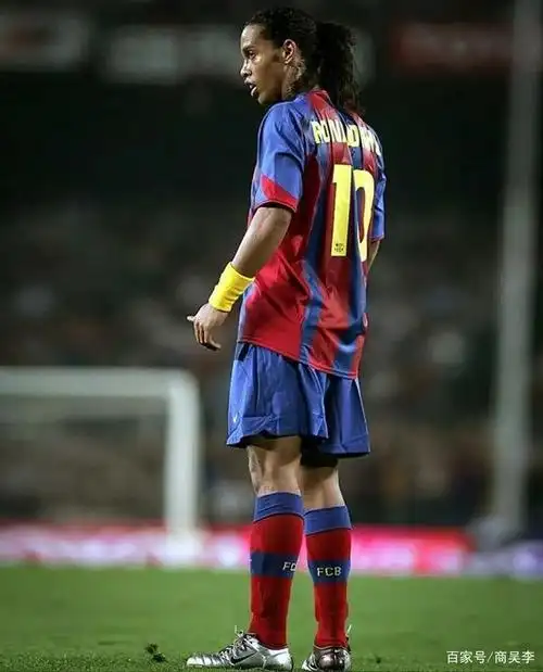 用手控制球 用手控制球