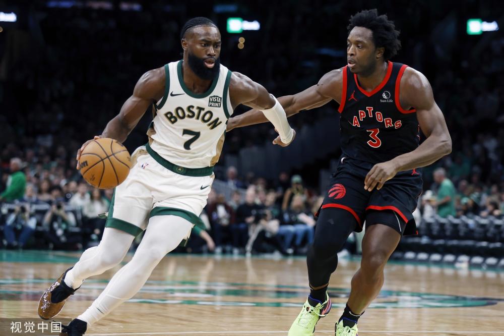 在这充满悬 在这充满悬