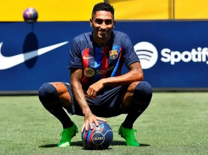 露了一些问 露了一些问